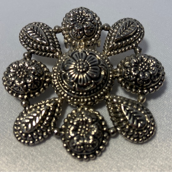 1990’s Christmas Package Designer Pins - Picture 6 of 16